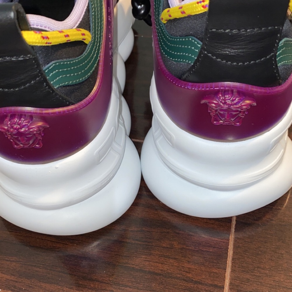 Versace Chain Reaction - Picture 4 of 6